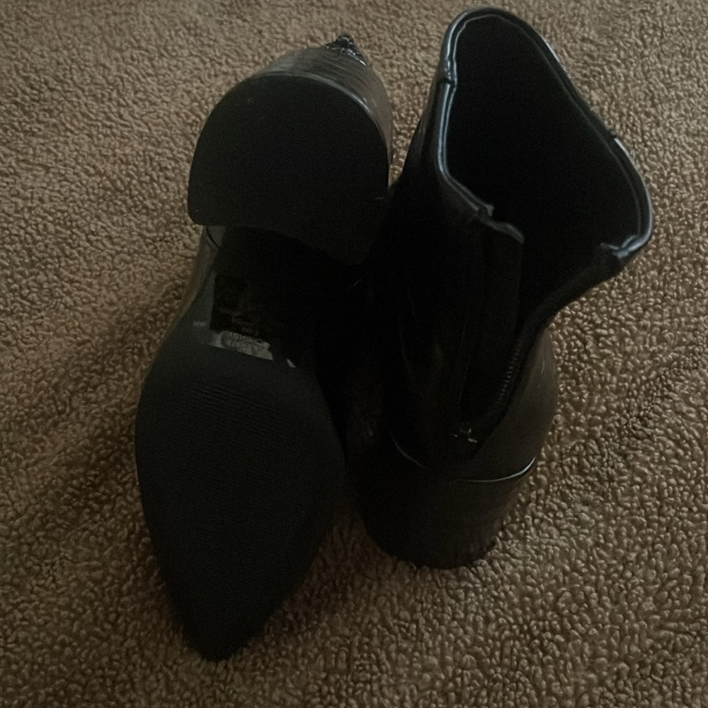 womens boots - Picture 2 of 2